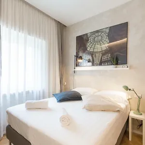 Gasthof Duomo Deluxe, Mailand