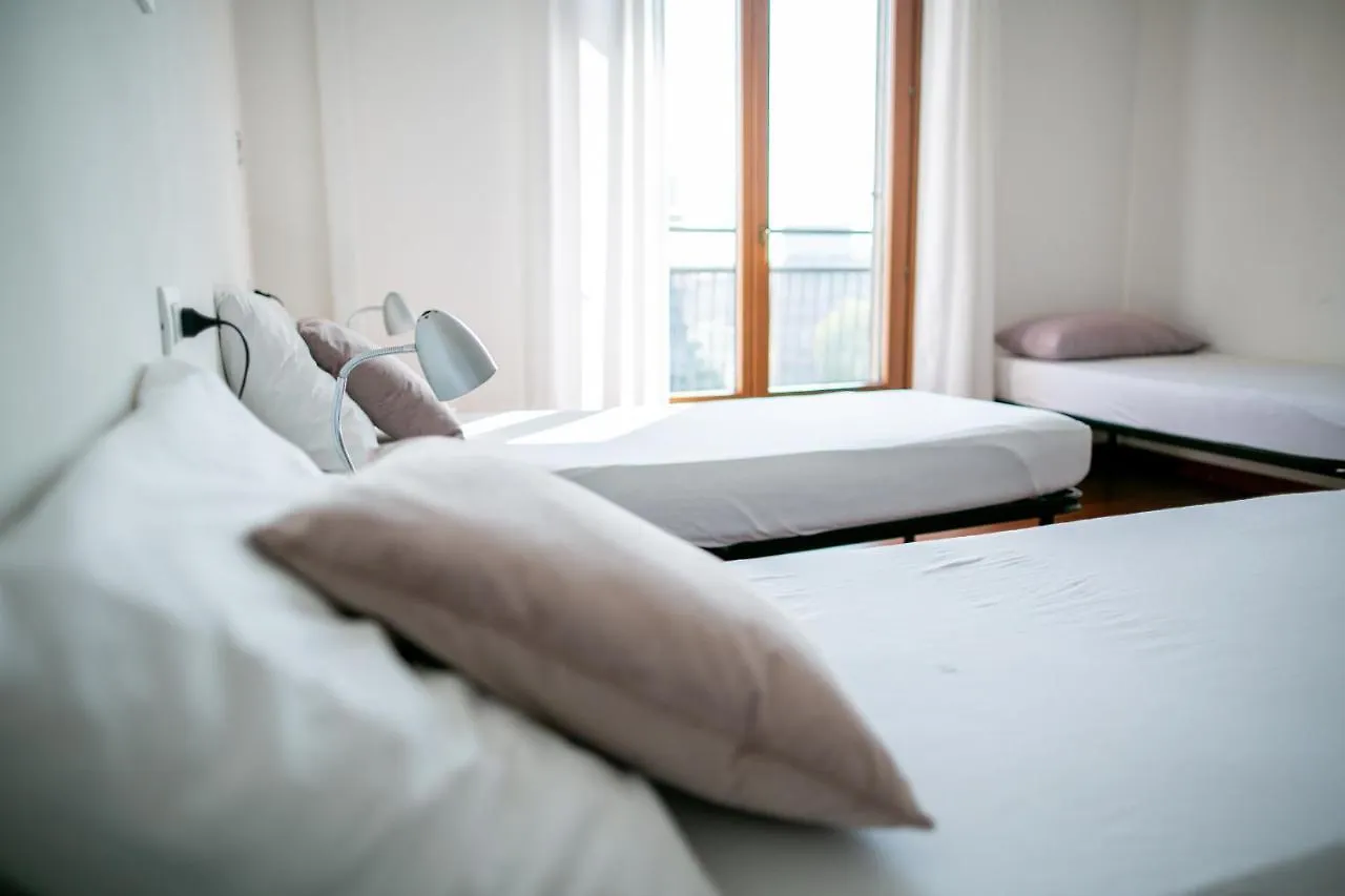 Frühstückspension B&B Best Hostel Milano Italien